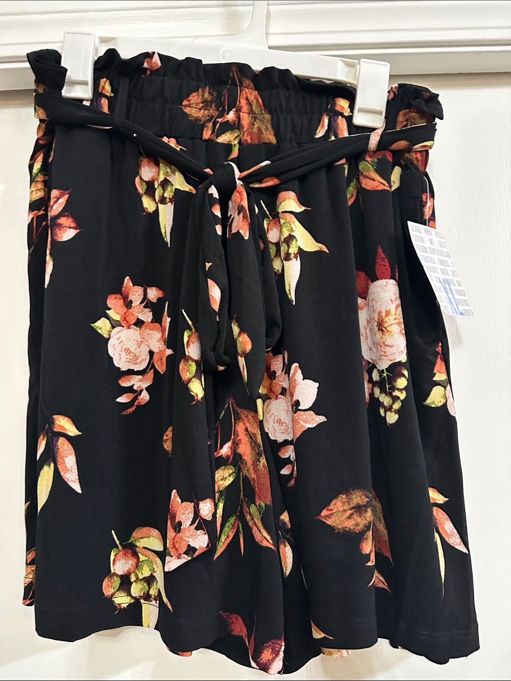 LuLaRoe Ella Black Floral Paper Bag  Tie-Waist Shorts